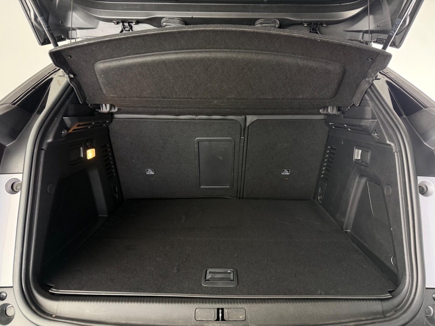 Used Peugeot 3008 2021 for sale - 77946930: Photo 8