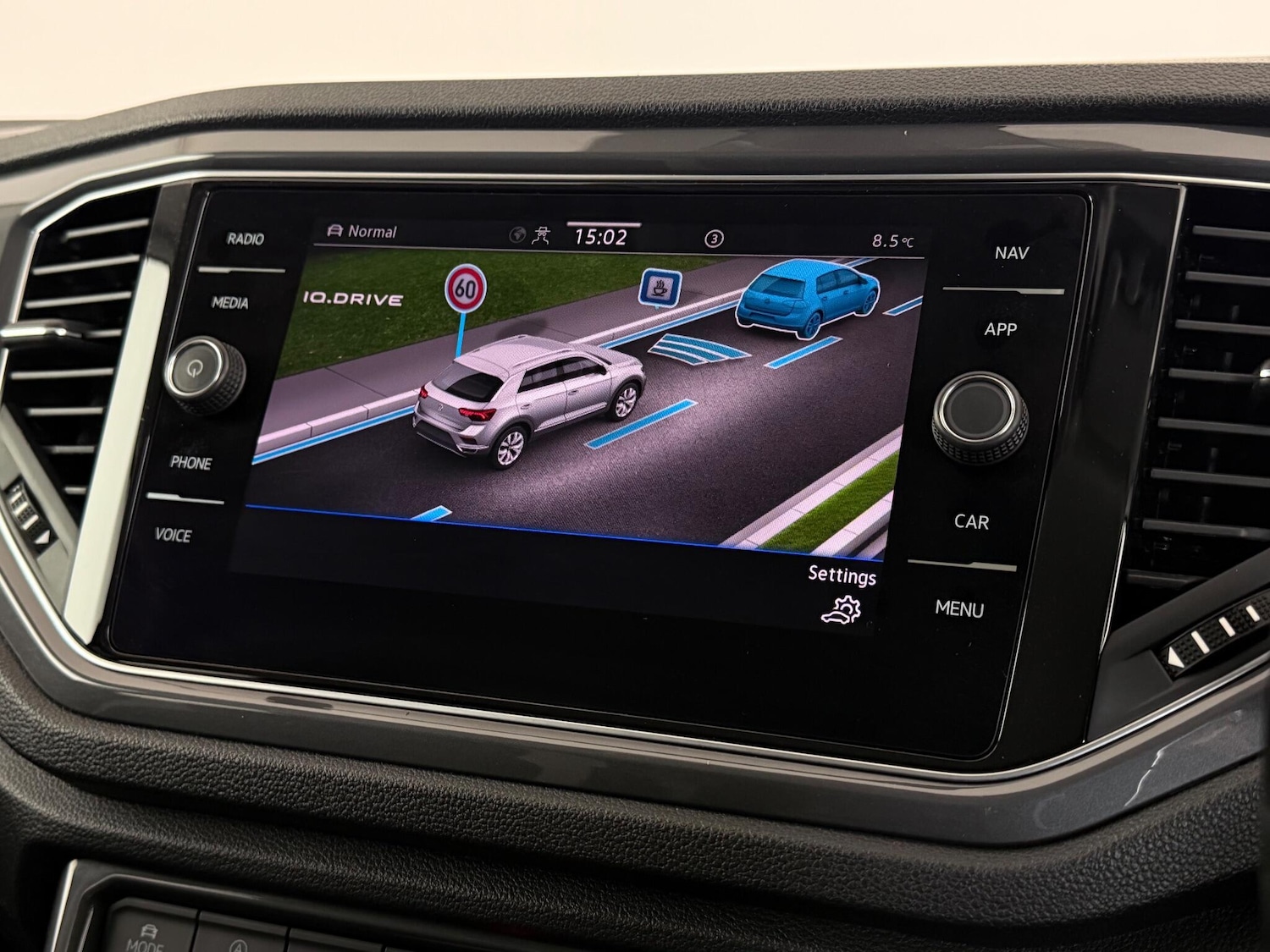 Used Volkswagen T-Roc 2021 for sale - 77182744: Photo 29