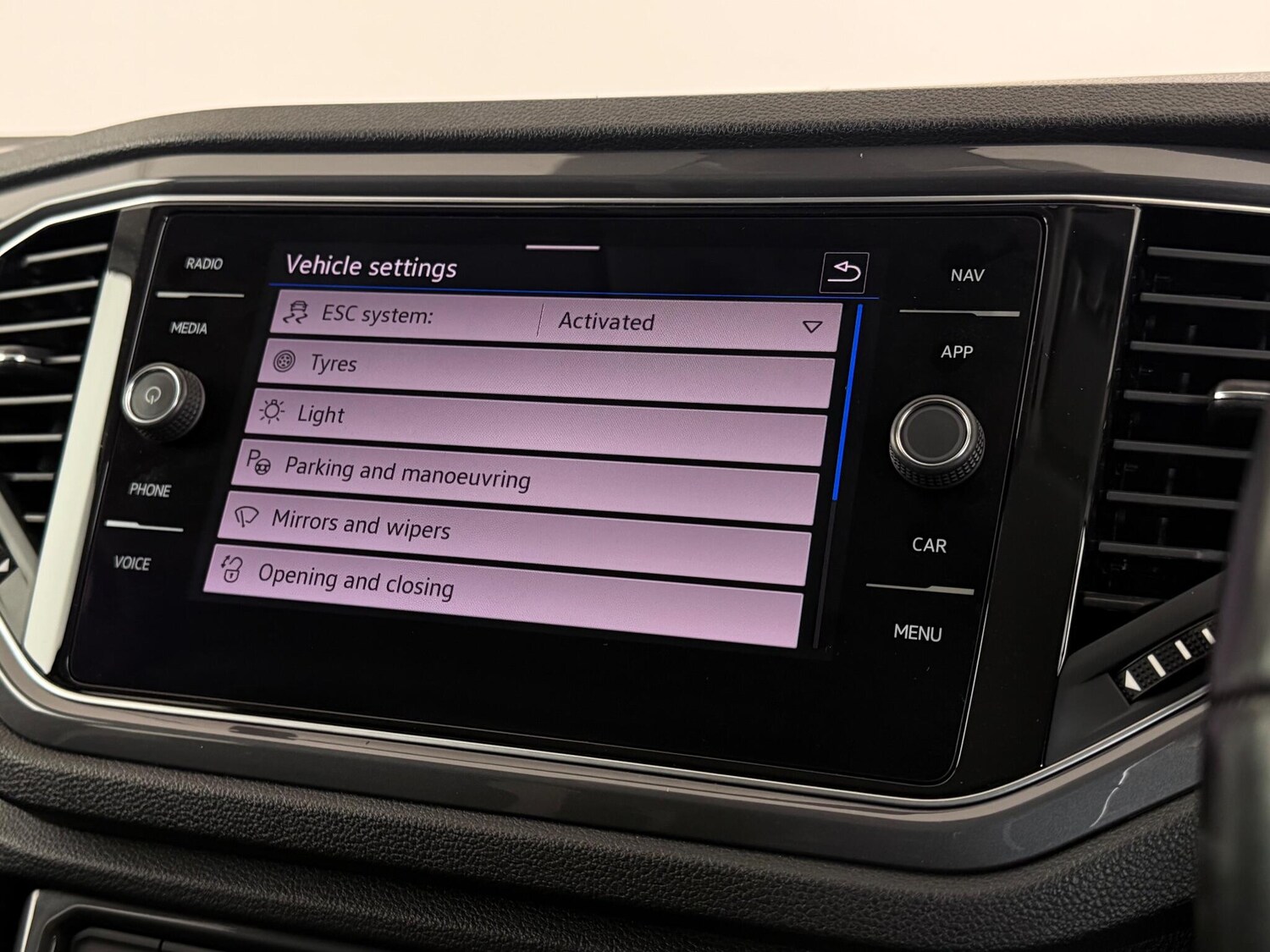 Used Volkswagen T-Roc 2021 for sale - 77182744: Photo 32