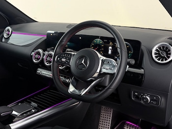 Used Mercedes-Benz GLA 2023 for sale - 79256399: Photo