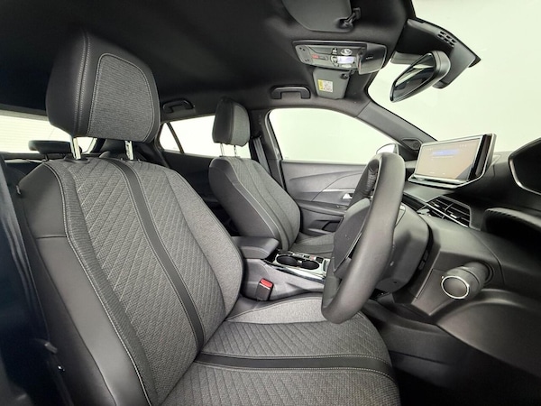 Used Peugeot 2008 2023 for sale - 74947331: Photo 15
