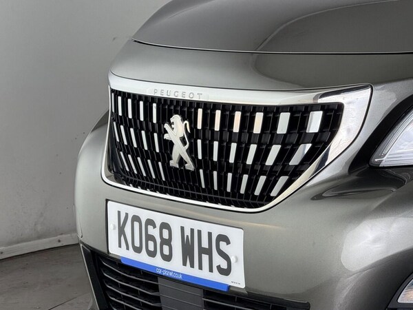 Used Peugeot 3008 2019 for sale - 76273927: Photo 42