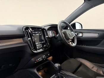 Used Volvo XC40 2020 for sale - 79225454: Photo