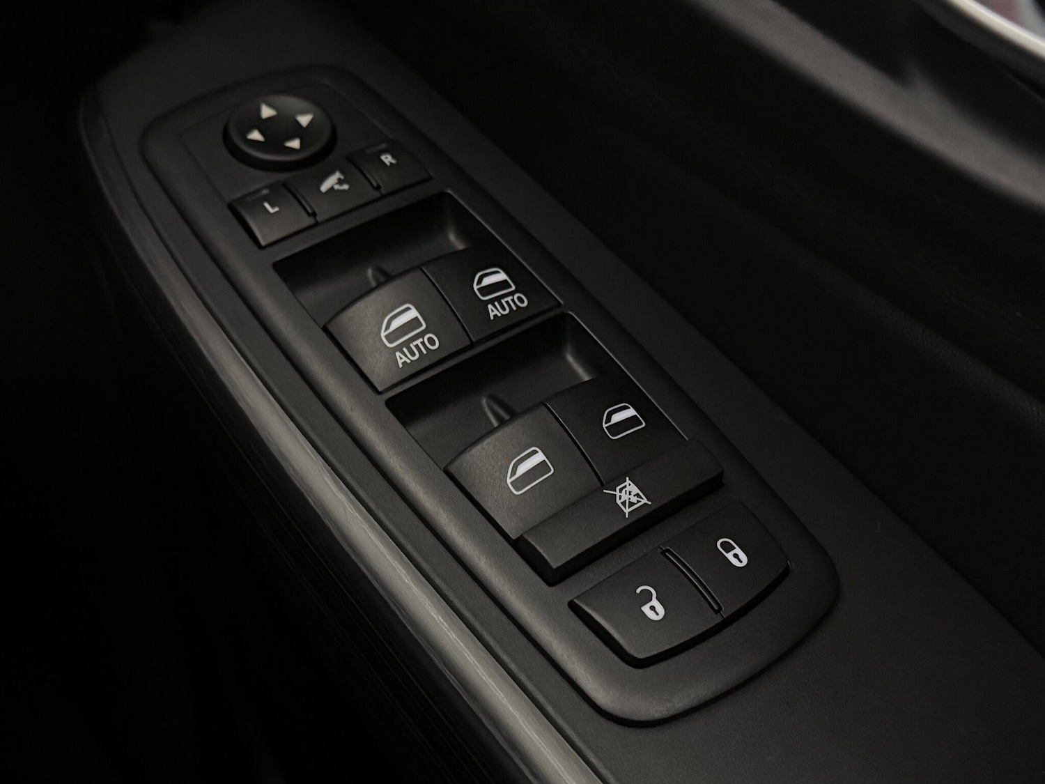 Used Jeep Cherokee 2016 for sale - 77684419: Photo 28