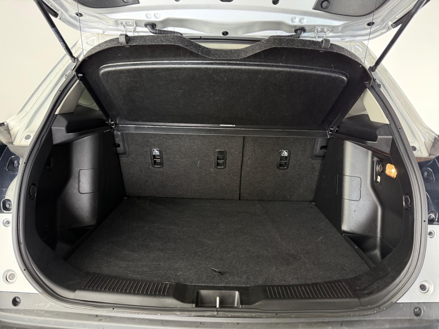 Used Suzuki SX4 S-Cross 2023 for sale - 77182531: Photo 9