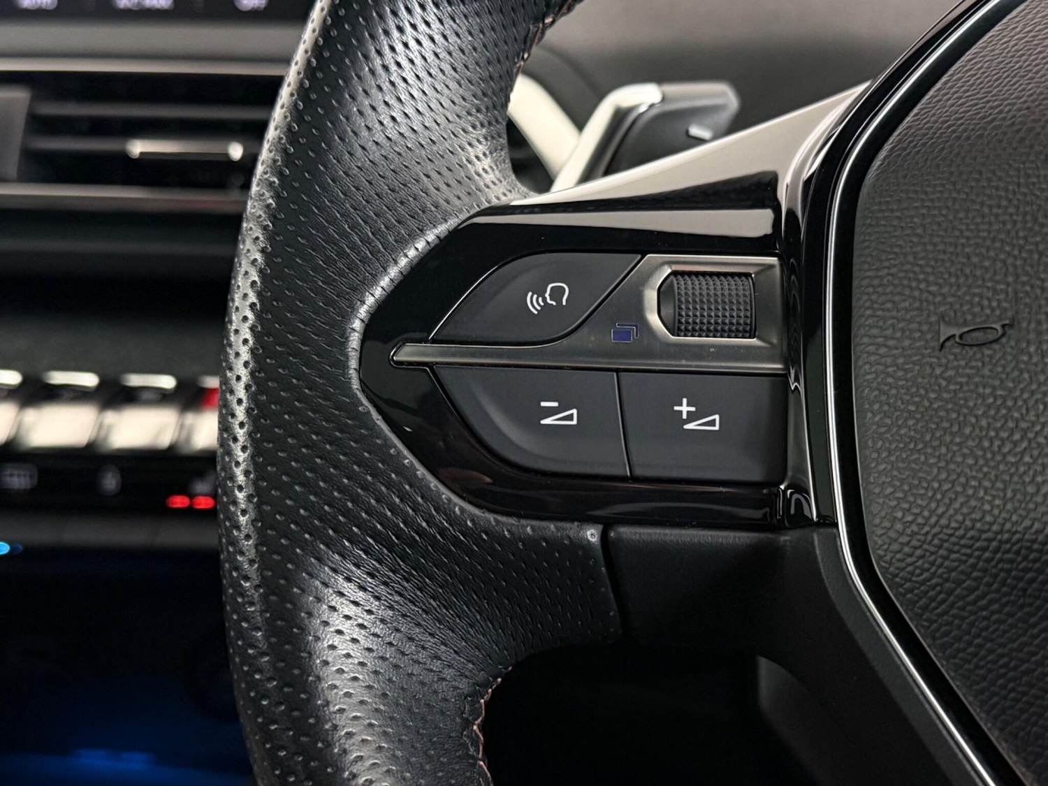 Used Peugeot 3008 2020 for sale - 77626420: Photo 17