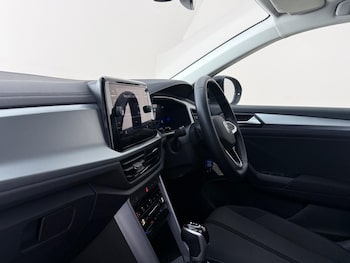 Used Volkswagen T-Roc 2022 for sale - 78676809: Photo