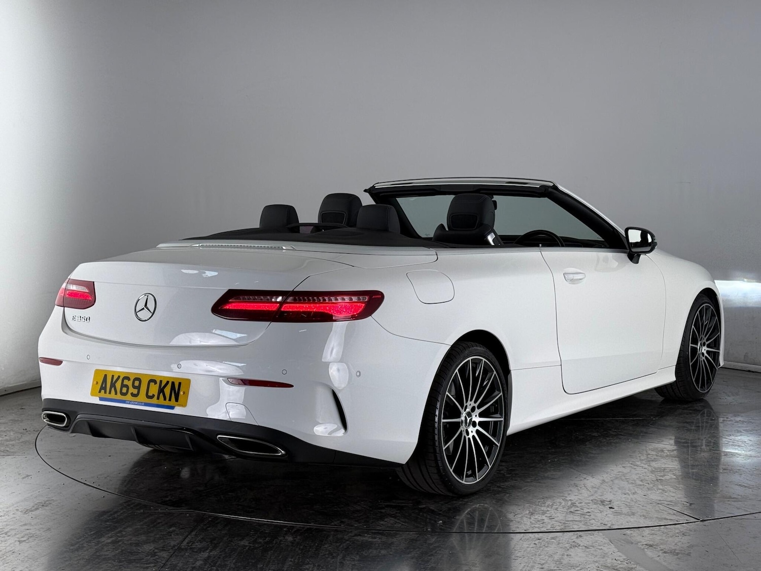 Used Mercedes-Benz E Class 2019 for sale - 77243660: Photo 3