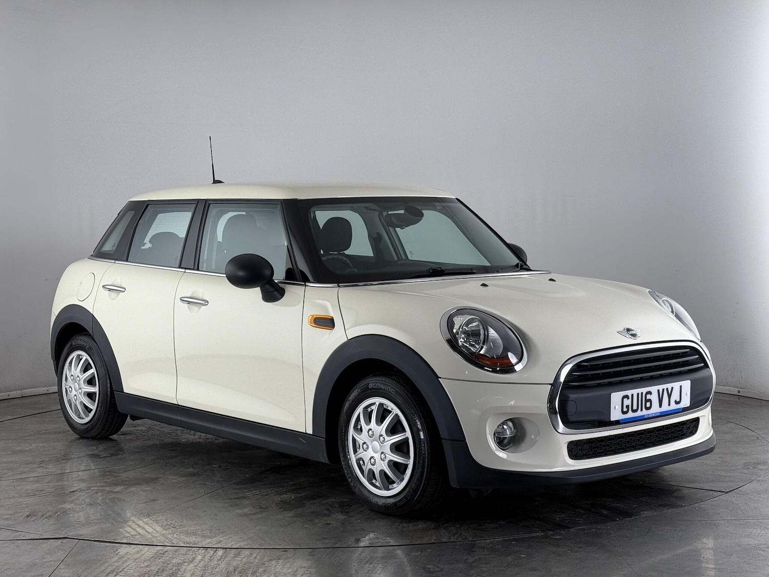 Used MINI Hatch 2016 for sale - 76865922: Photo 1