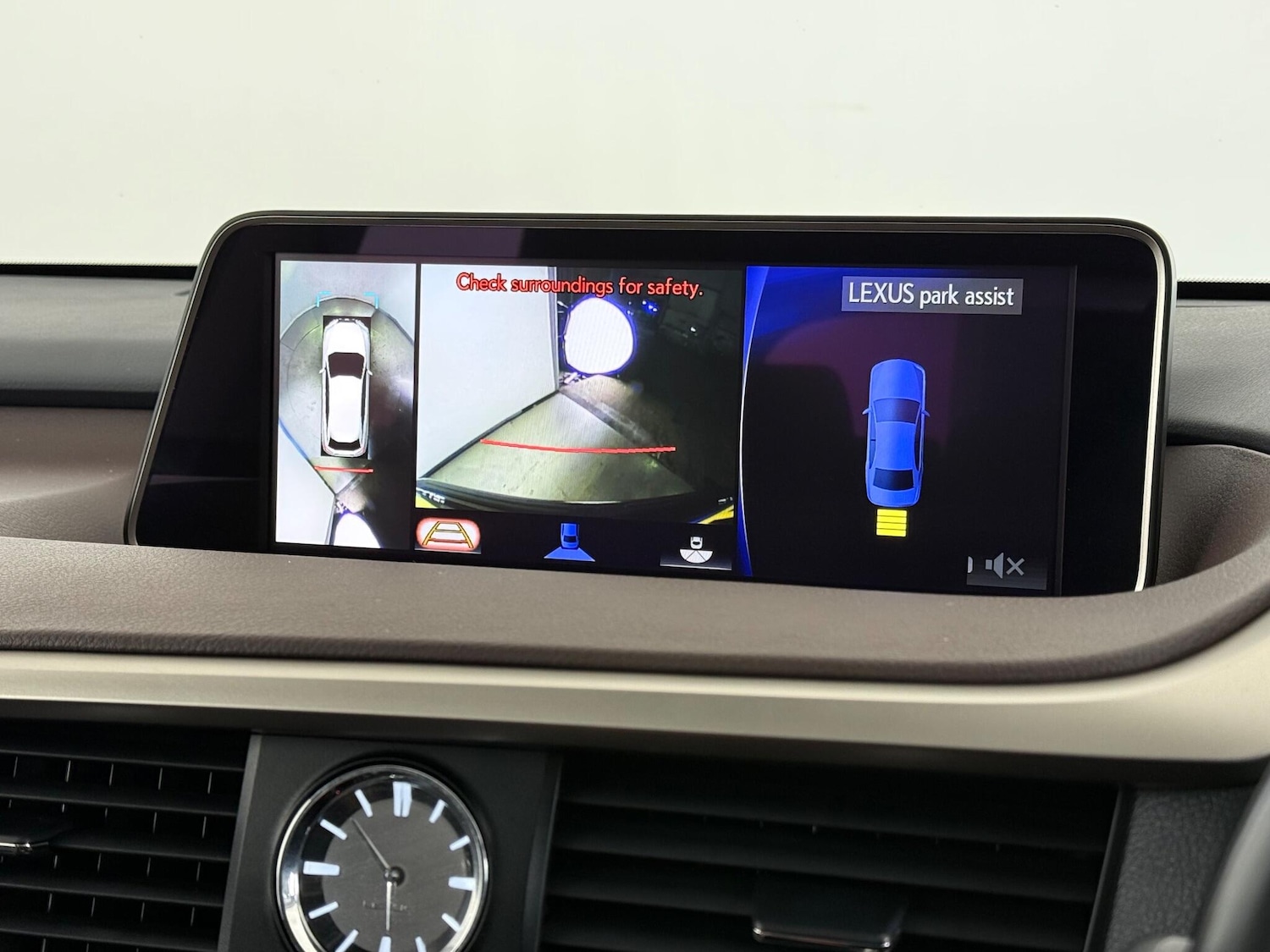 Used Lexus RX 2018 for sale - 77222779: Photo 27