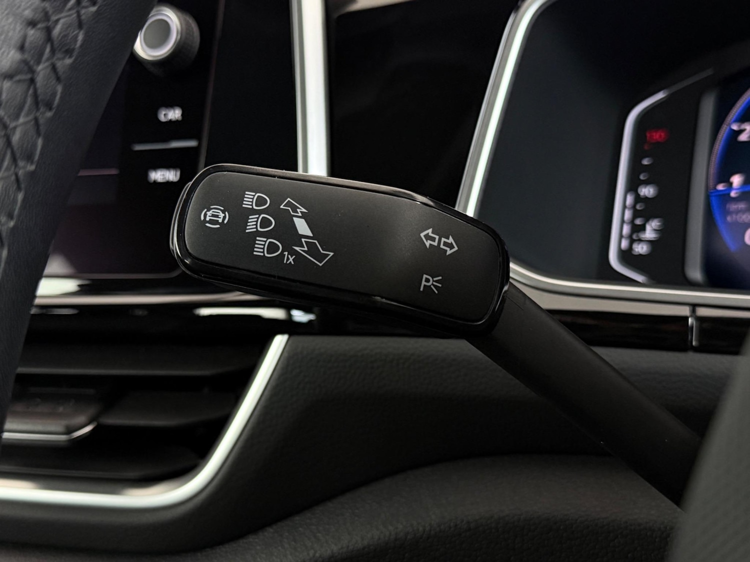 Used Volkswagen T-Roc 2023 for sale - 77216963: Photo 27