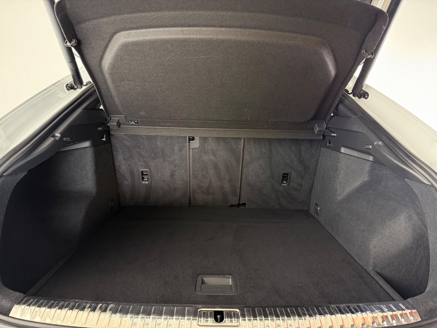 Used Audi Q3 2020 for sale - 77221867: Photo 10