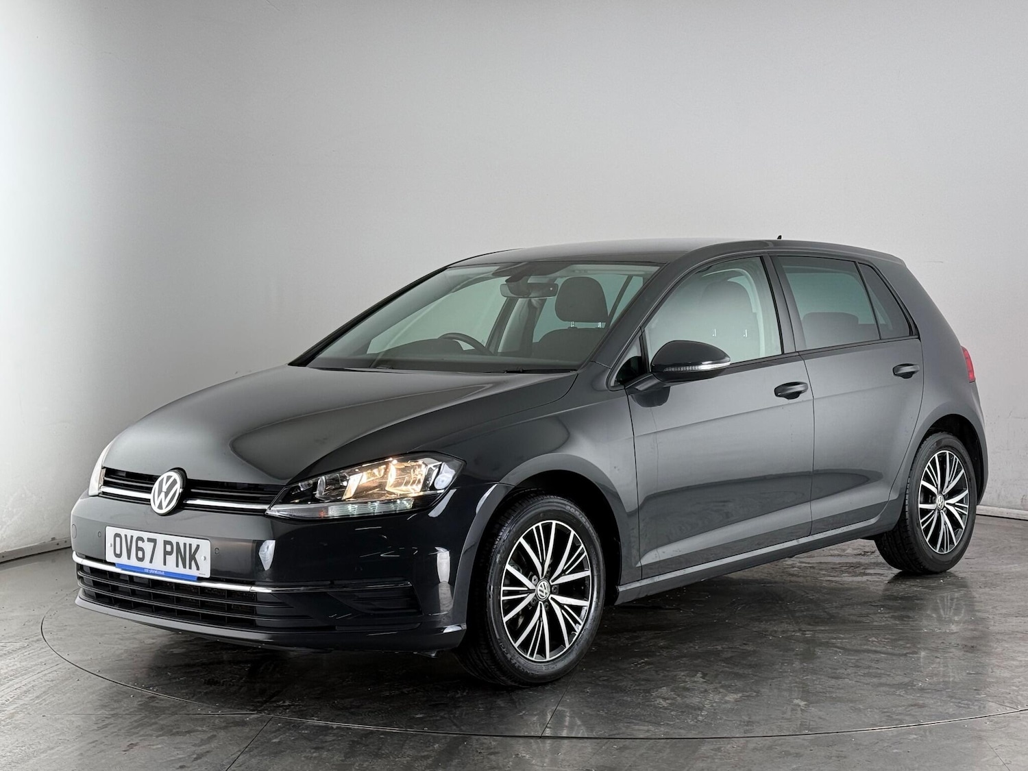 Used Volkswagen Golf 2017 for sale - 76752801: Photo 3
