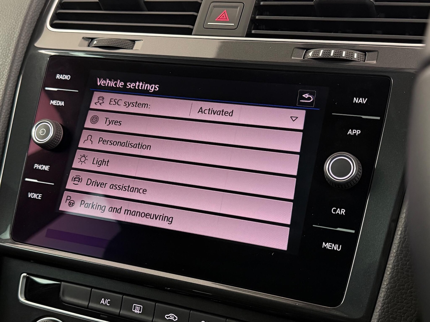 Used Volkswagen Golf 2017 for sale - 76752801: Photo 36