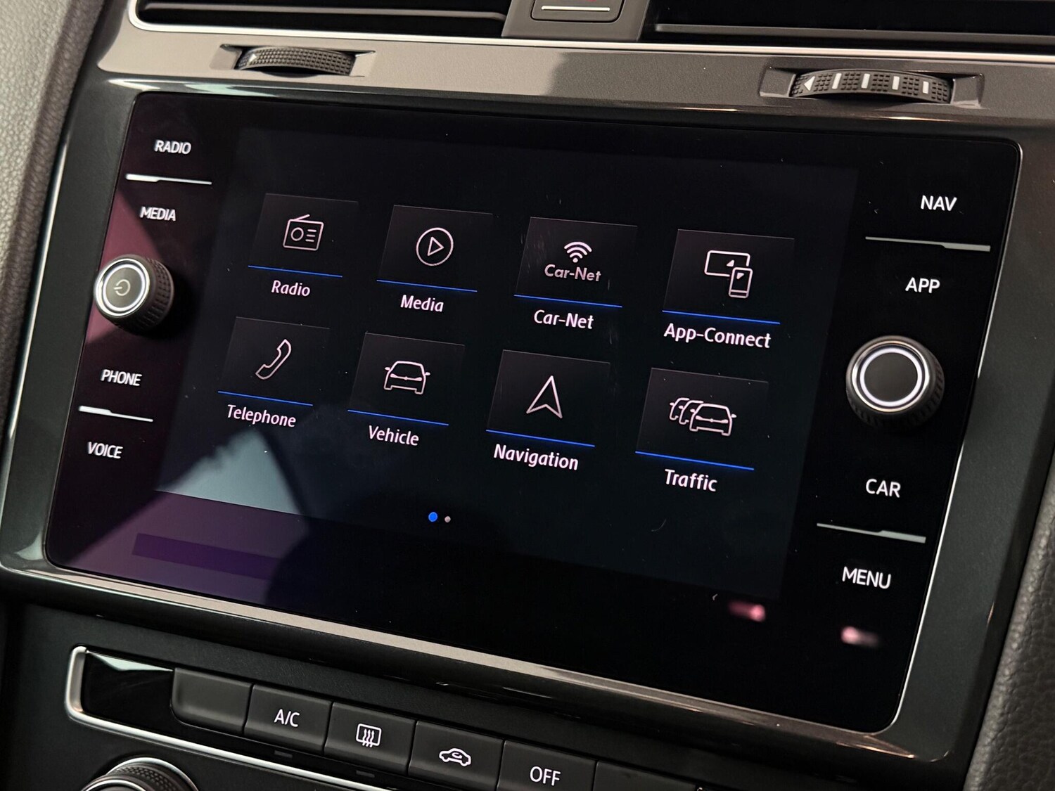 Used Volkswagen Golf 2017 for sale - 76752801: Photo 40