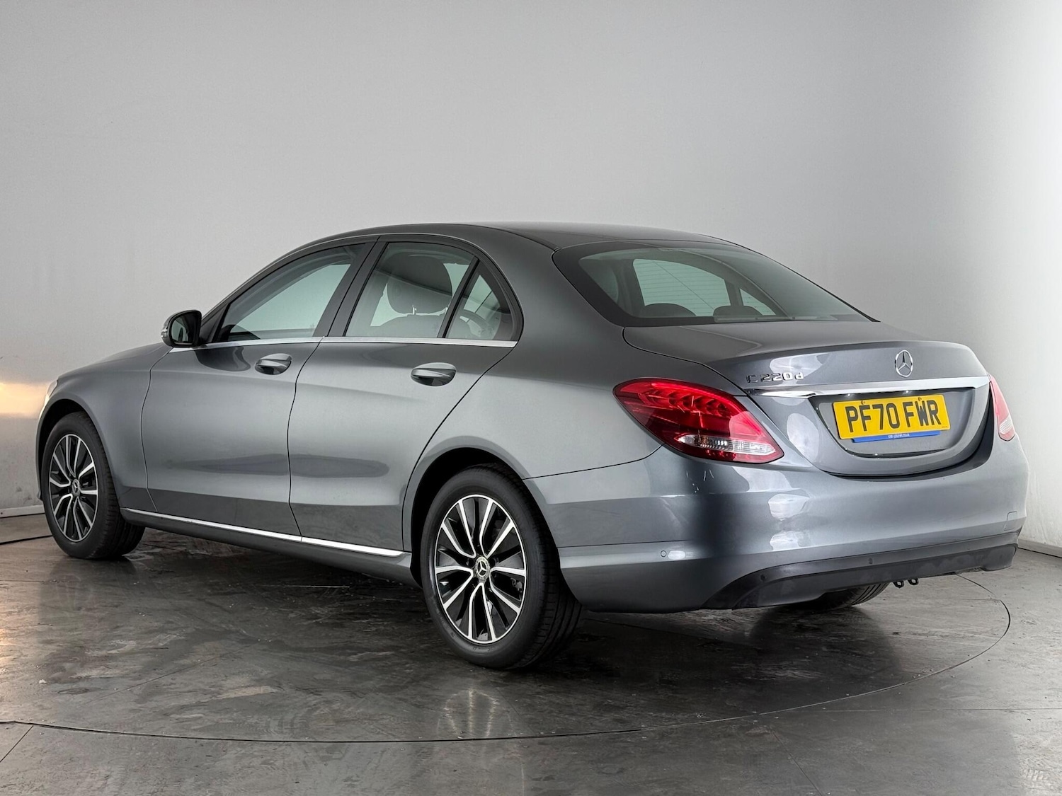 Used Mercedes-Benz C Class 2020 for sale - 77246230: Photo 3