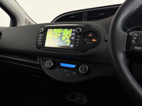 Used Toyota Yaris 2019 for sale - 76279641: Photo 41