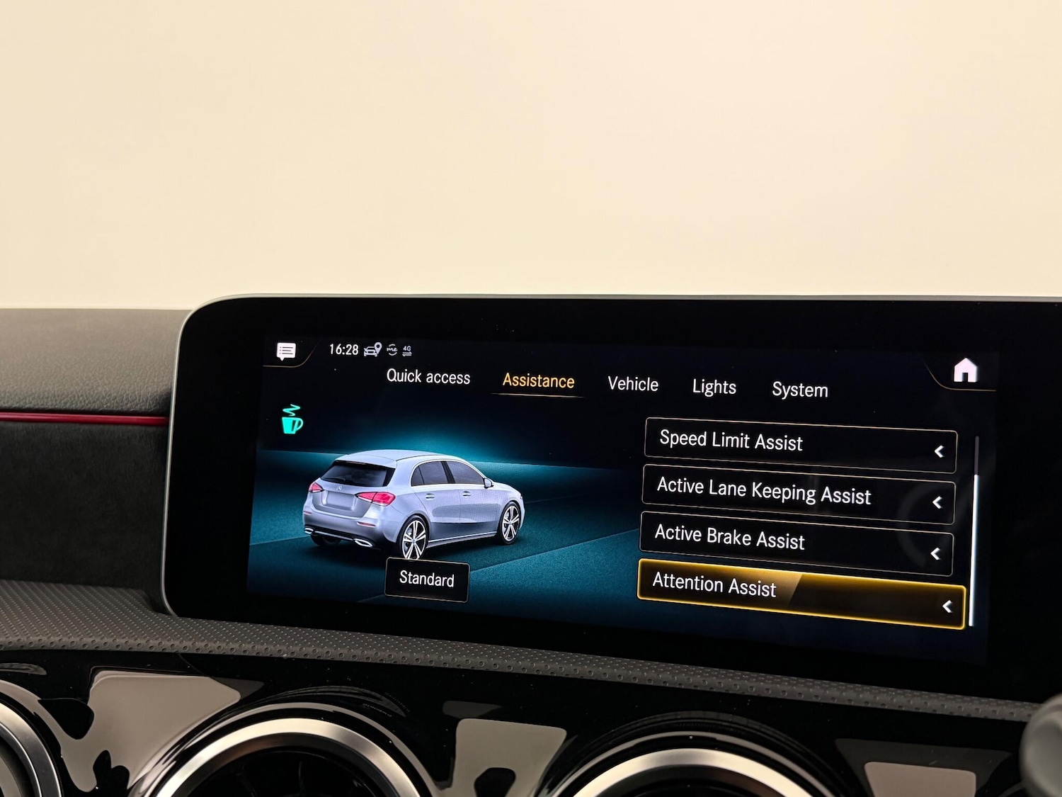 Used Mercedes-Benz A-Class 2020 for sale - 76466847: Photo 32