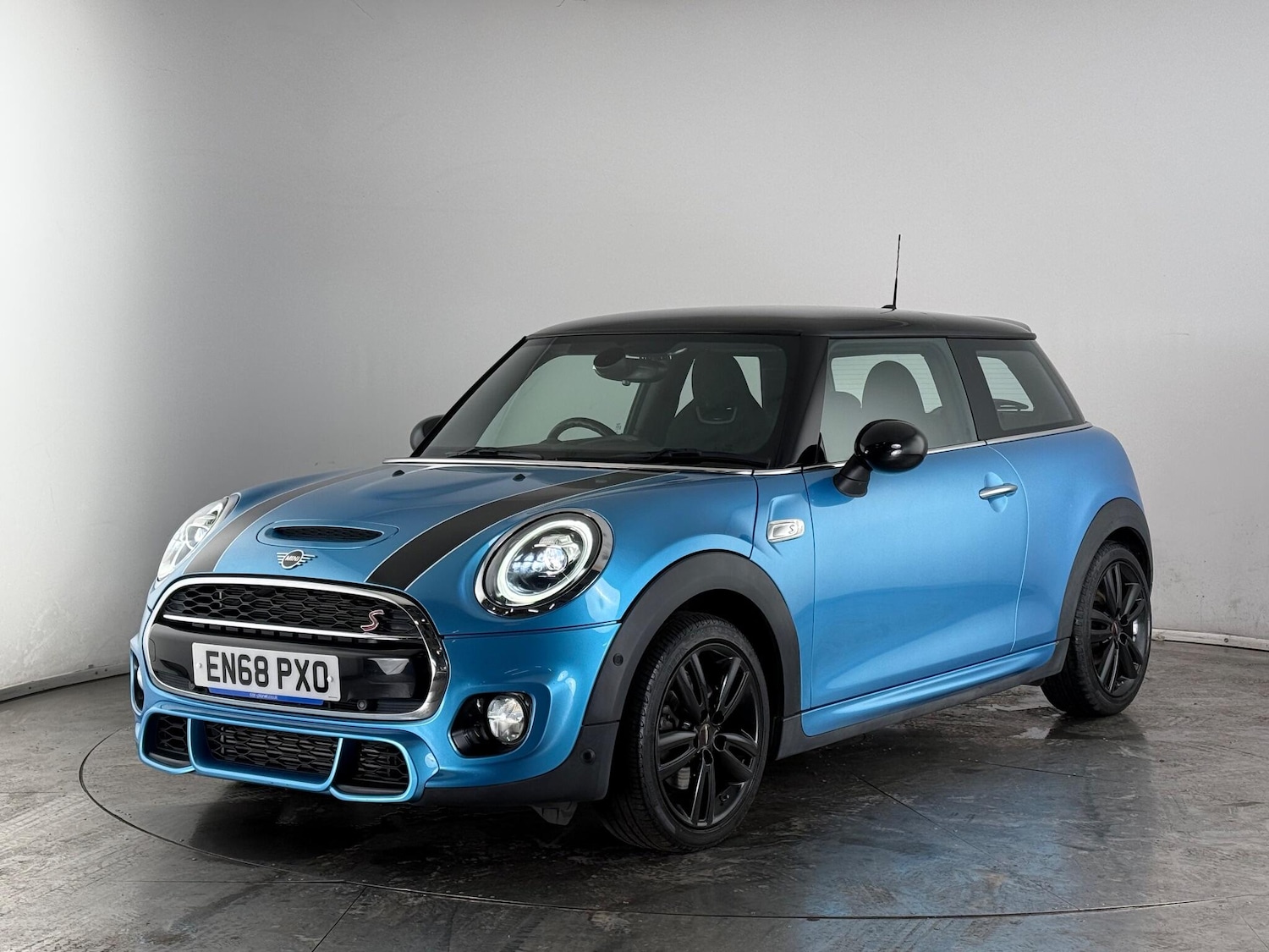Used MINI Hatch 2019 for sale - 77183019: Photo 2