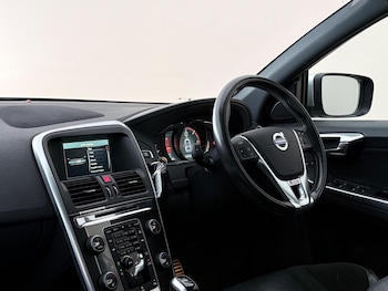Used Volvo XC60 2015 for sale - 79013262: Photo