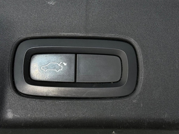 Used Volvo V90 Cross Country 2018 for sale - 75727583: Photo 12