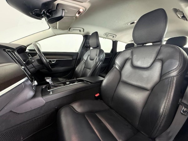 Used Volvo V90 Cross Country 2018 for sale - 75727583: Photo 18