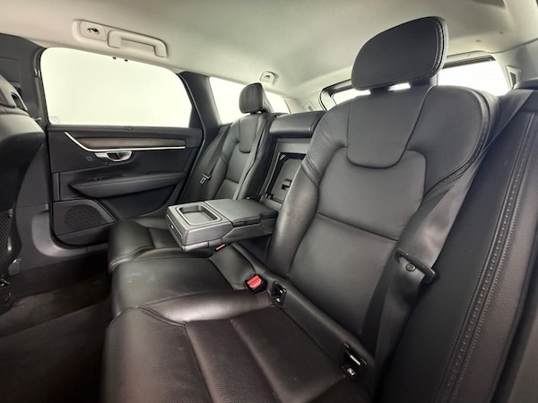 Used Volvo V90 Cross Country 2018 for sale - 75727583: Photo 20