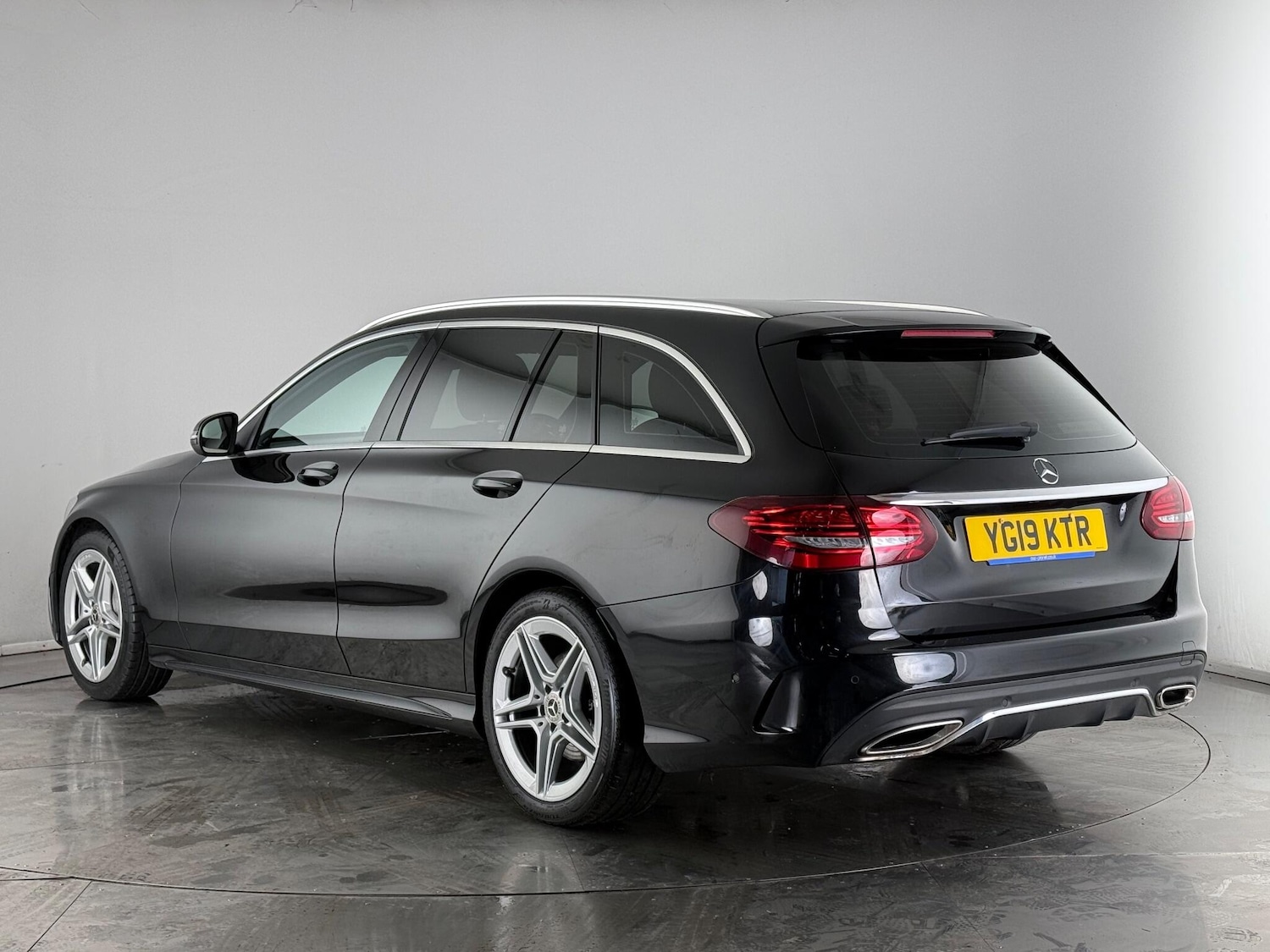 Used Mercedes-Benz C Class 2019 for sale - 77182382: Photo 4