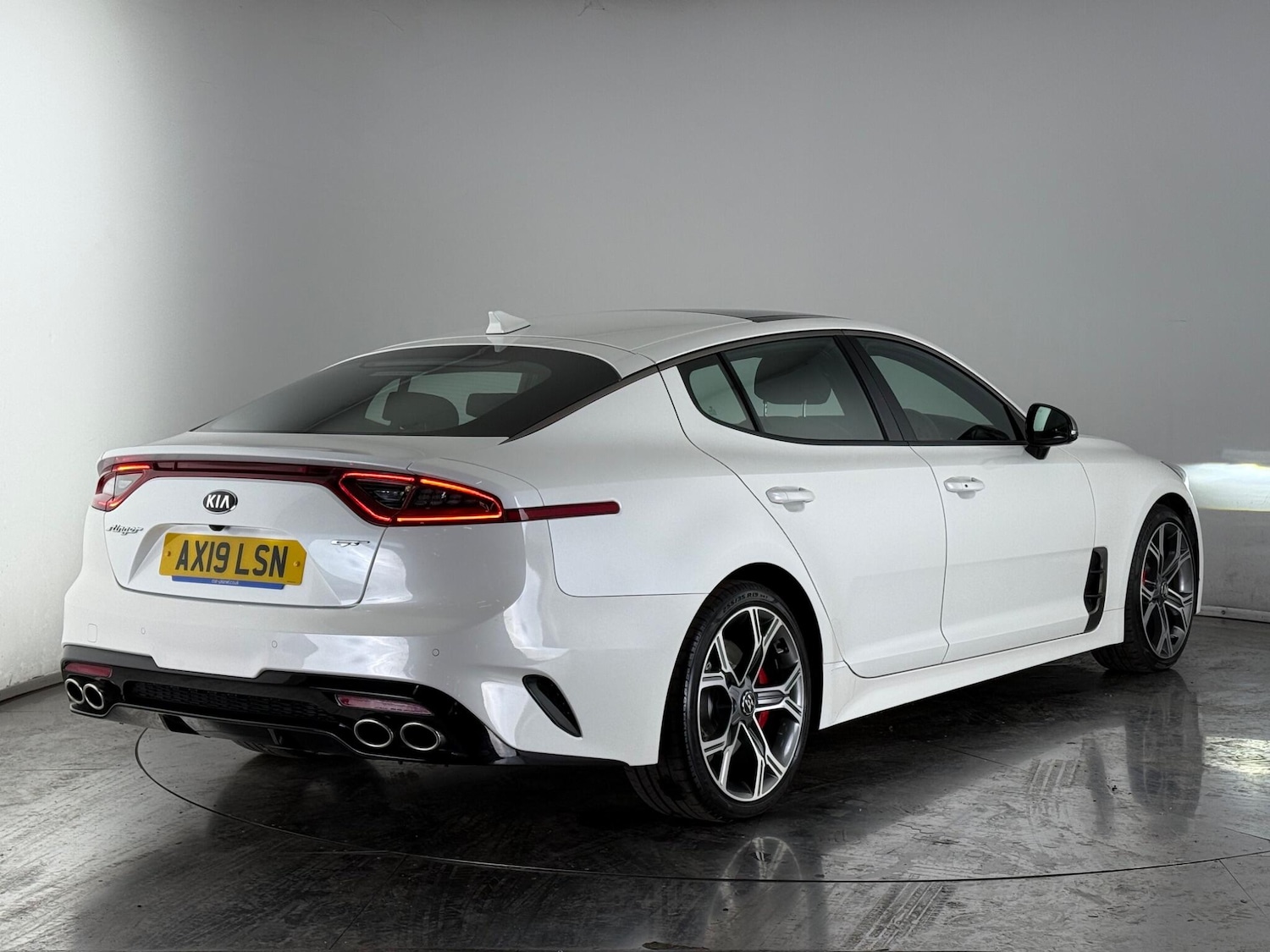 Used Kia Stinger 2019 for sale - 77243040: Photo 4