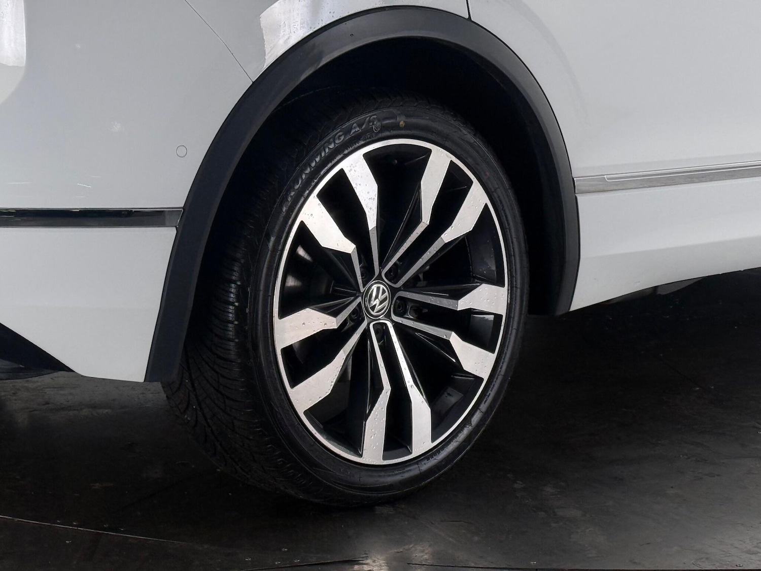 Used Volkswagen Tiguan 2019 for sale - 76467346: Photo 12