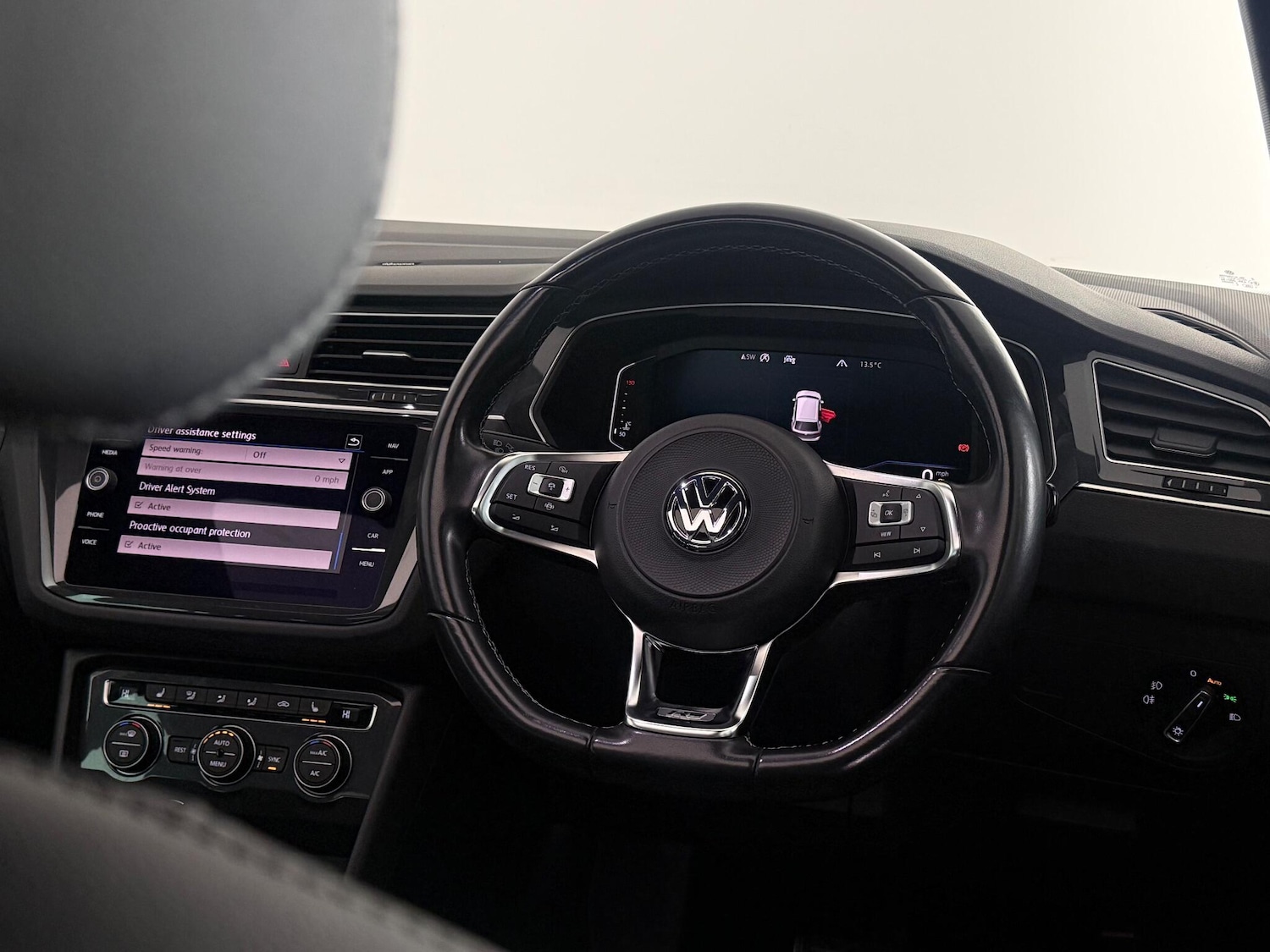 Used Volkswagen Tiguan 2019 for sale - 76467346: Photo 23