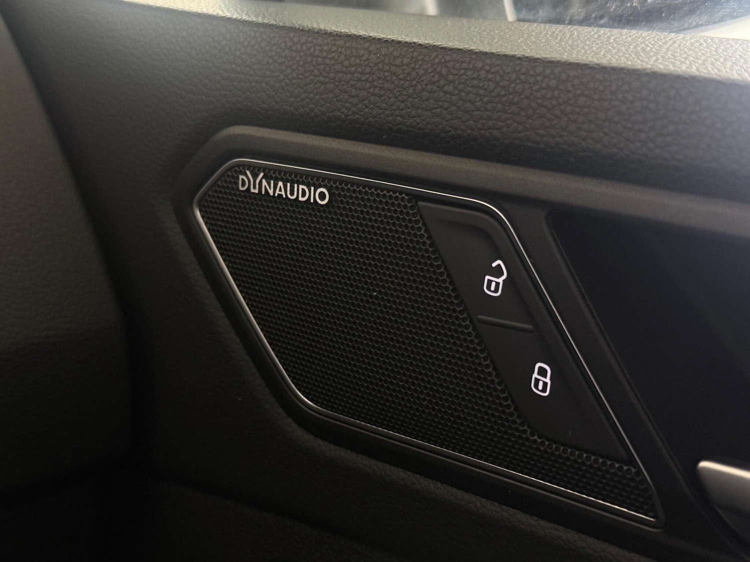 Used Volkswagen Tiguan 2019 for sale - 76467346: Photo 27