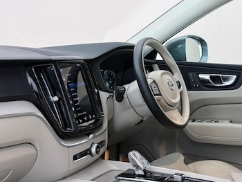 Used Volvo XC60 2021 for sale - 78587014: Photo