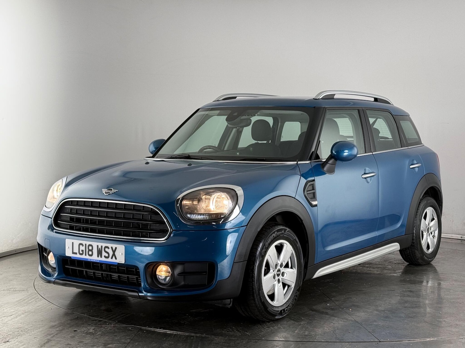 Used MINI Countryman 2018 for sale - 77221569: Photo 2