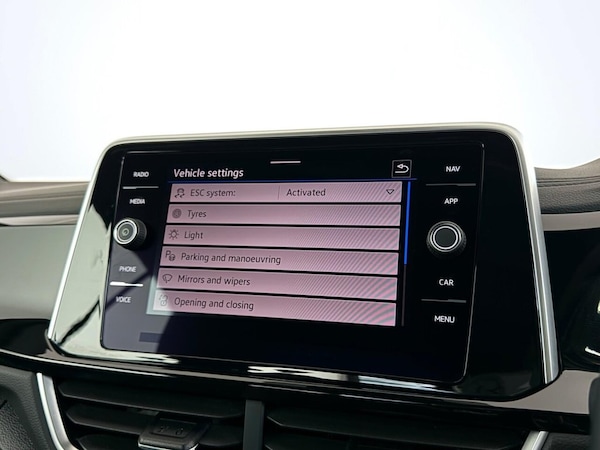 Used Volkswagen T-Roc 2023 for sale - 75073277: Photo 37