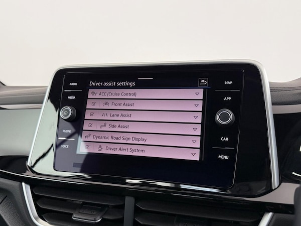 Used Volkswagen T-Roc 2023 for sale - 75073277: Photo 40