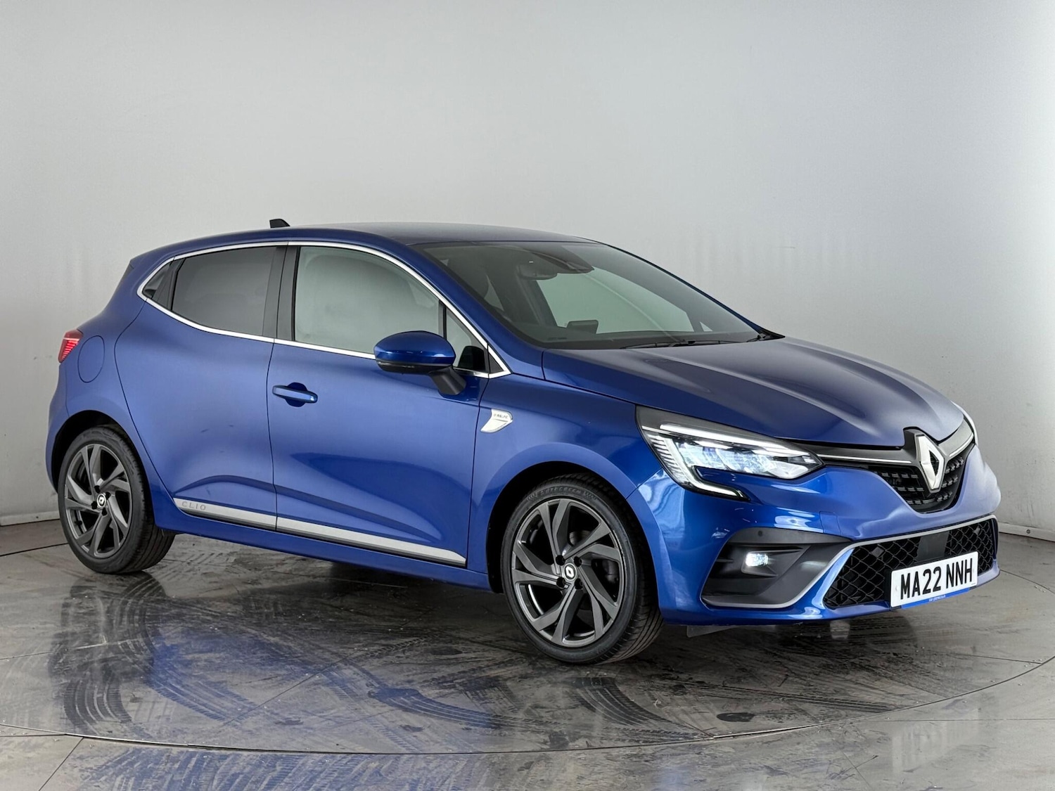 Used Renault Clio 2022 for sale - 76802203: Photo 1