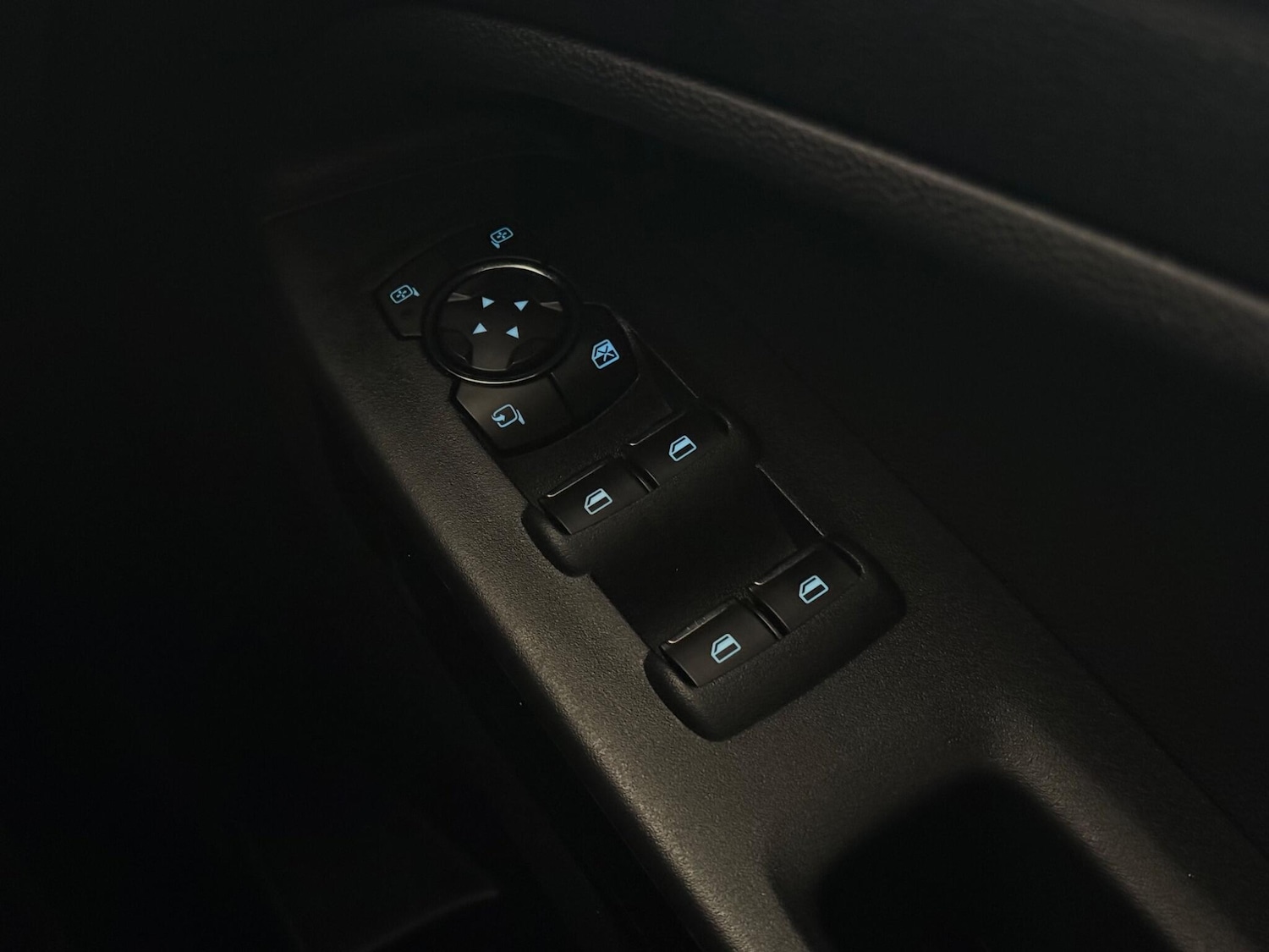 Used Ford Ecosport 2018 for sale - 76467030: Photo 24