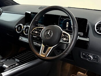 Used Mercedes-Benz GLA 2021 for sale - 78867115: Photo