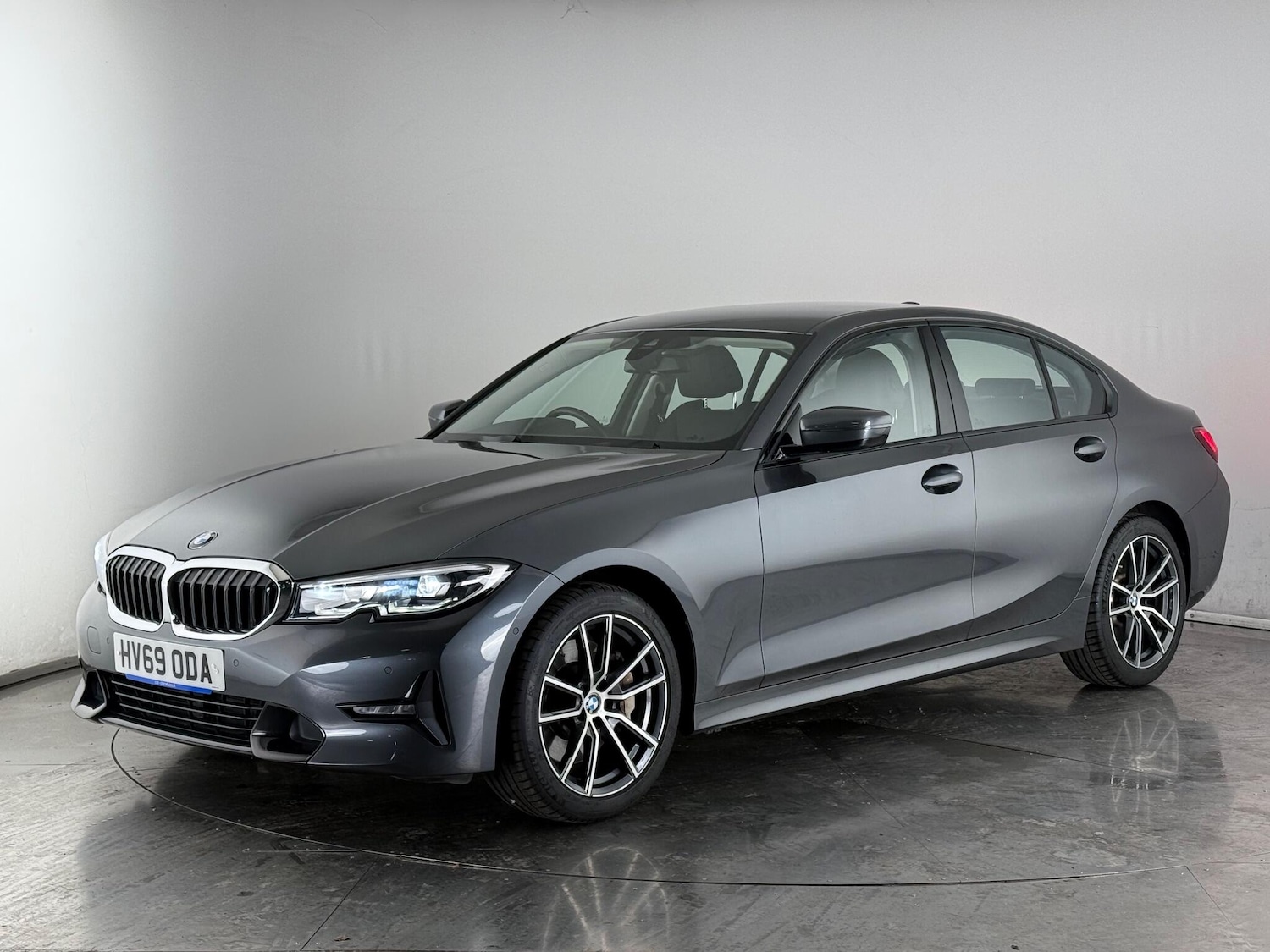Used BMW 3 Series 2019 for sale - 77246603: Photo 2
