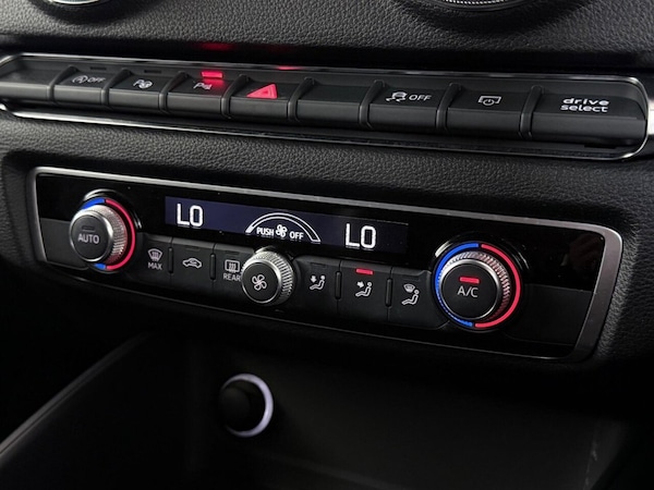 Used Audi A3 Cabriolet 2018 for sale - 76148027: Photo 43