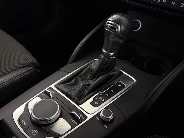 Used Audi A3 Cabriolet 2018 for sale - 76148027: Photo 44
