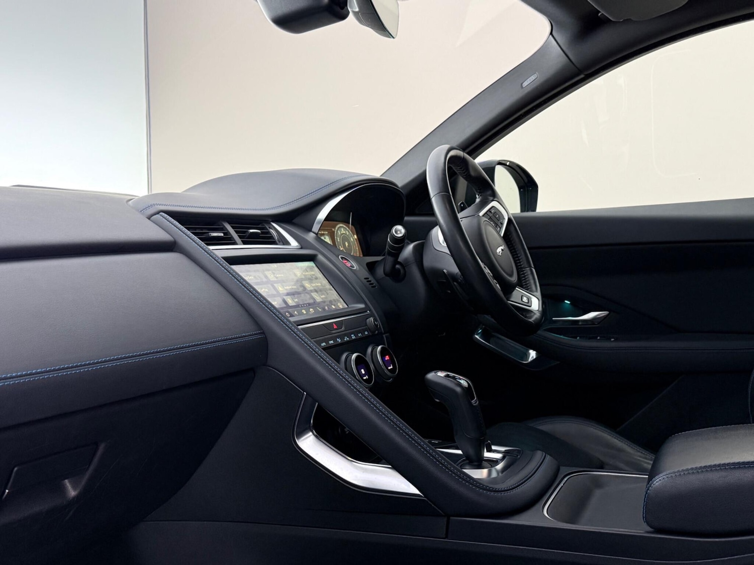 Used Jaguar E-Pace 2018 for sale - 78197340: Photo 18