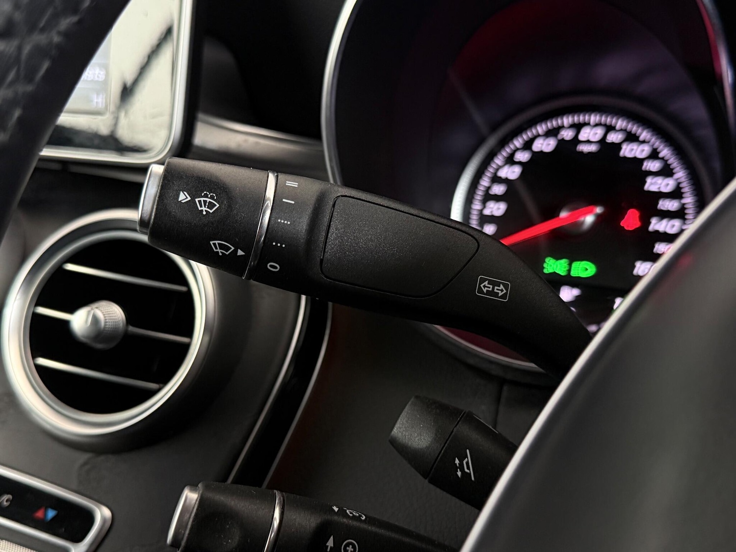 Used Mercedes-Benz C Class 2018 for sale - 76467445: Photo 28