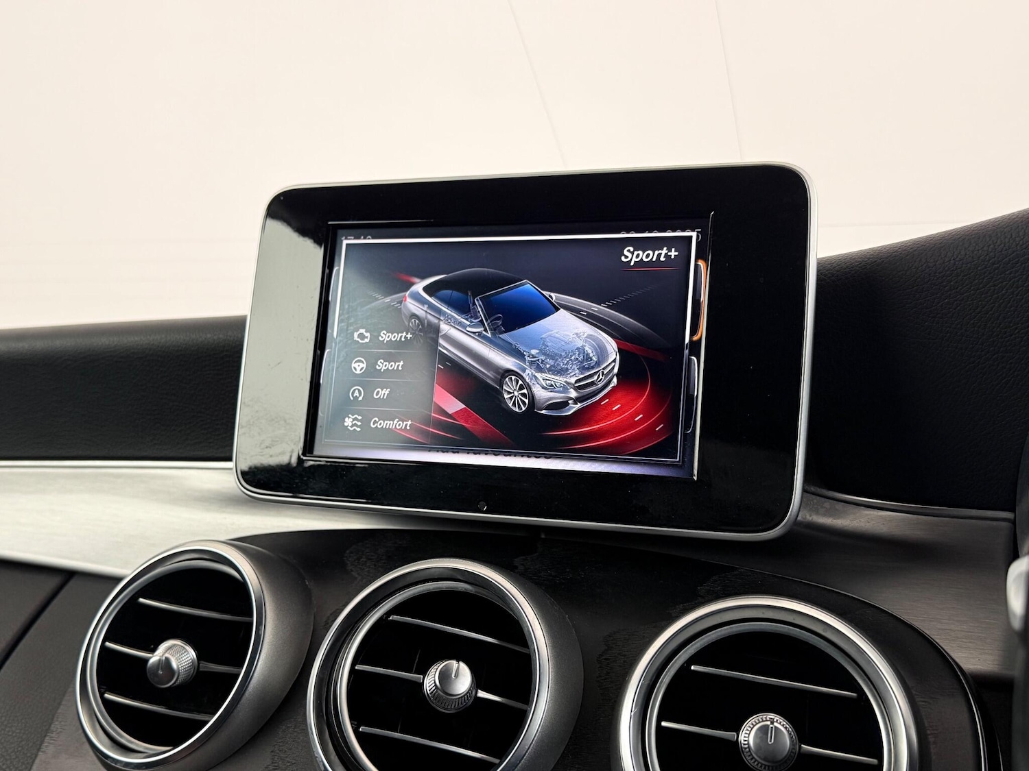 Used Mercedes-Benz C Class 2018 for sale - 76467445: Photo 33