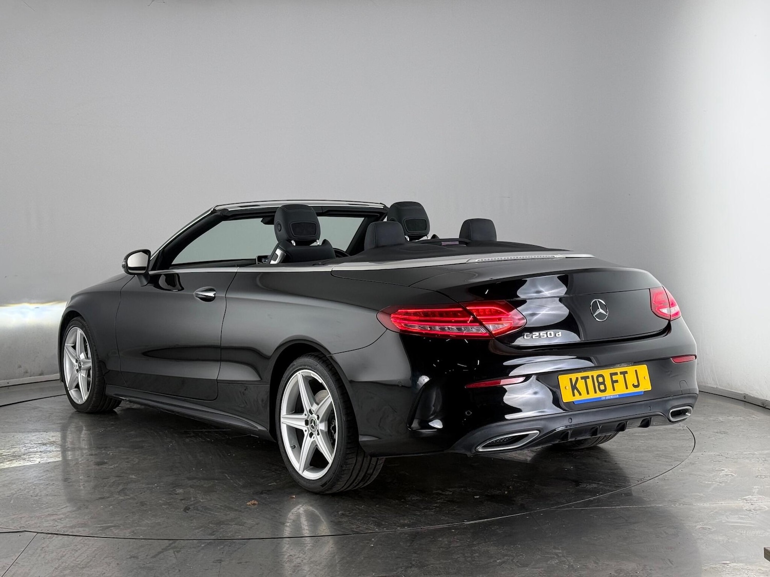 Used Mercedes-Benz C Class 2018 for sale - 76467445: Photo 5