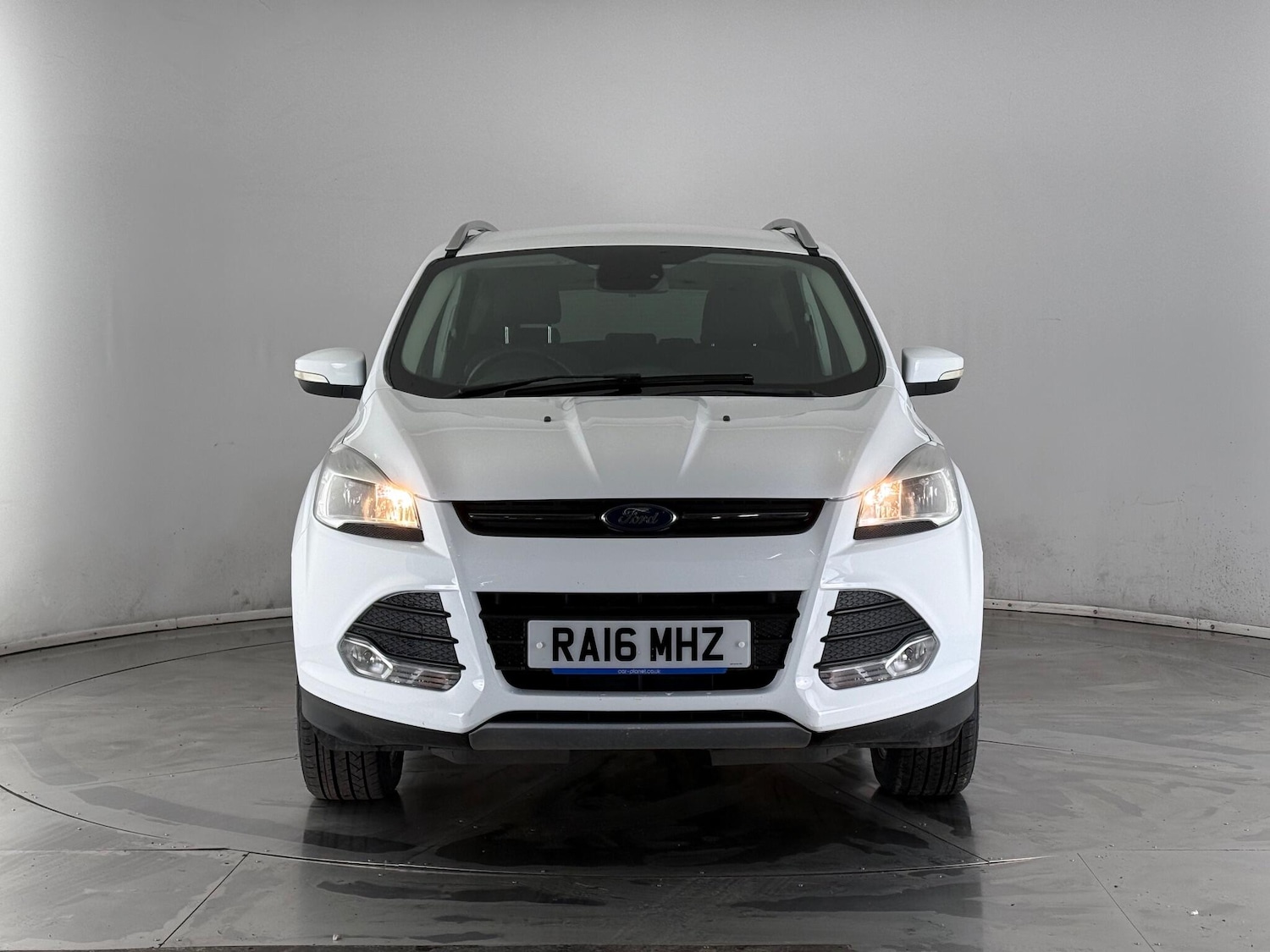 Used Ford Kuga 2016 for sale - 77222245: Photo 2