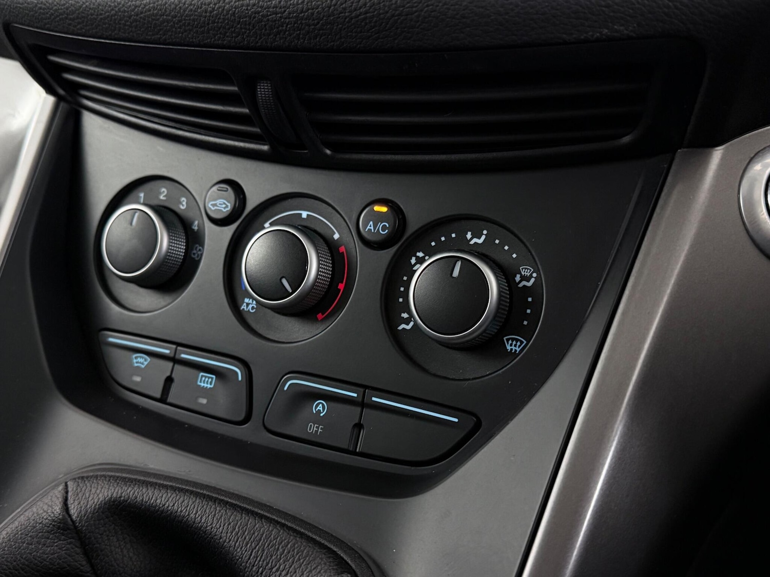 Used Ford Kuga 2016 for sale - 77222245: Photo 23