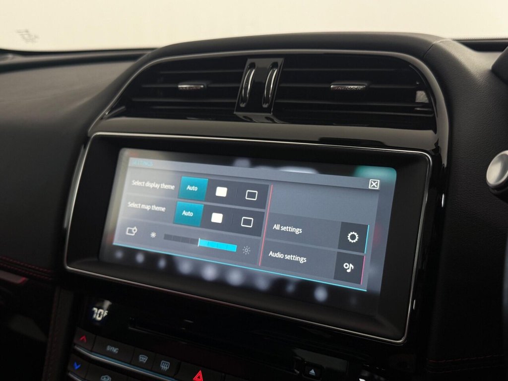 Used Jaguar F-Pace 2019 for sale - 76367408: Photo 38