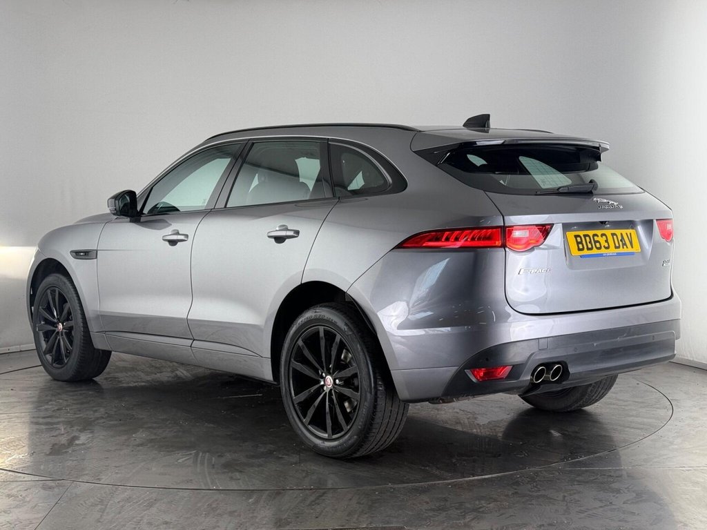Used Jaguar F-Pace 2019 for sale - 76367408: Photo 4